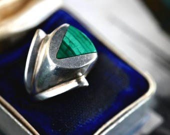 RINGS (Size 8)