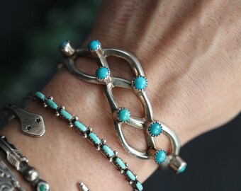 Vintage Zuni Sandcast snake eye Turquoise Cuff Bracelet Petit point turquoise cuff Native American Sterling Sand Cast lattice Cuff Bracelet