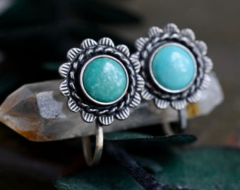 Fred Harvey Navajo Turquoise screw back earrings Old Pawn Sterling Silver vintage native armerican Turquoise flower Screw Back Earrings