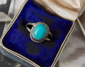 Vintage Navajo Turquoise Ring Sterling silver Split Shank Sawtooth Bezel Southwestern Native American Ring