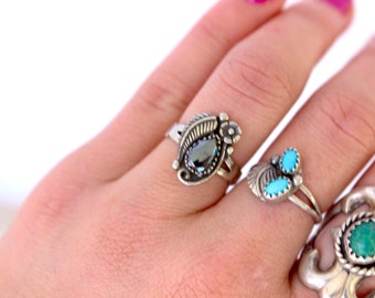 Vintage Navajo Faceted Hematite Squash Blossom Native American Sterling Silver Teardrop Feather split shank southwestern Ring