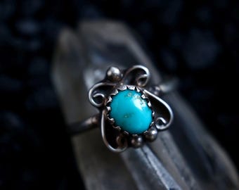 Turquoise Ring Vintage Navajo Turquoise Ring 925 Sterling Silver turquoise Ring Native American Turquoise Ring turquoise flower ring