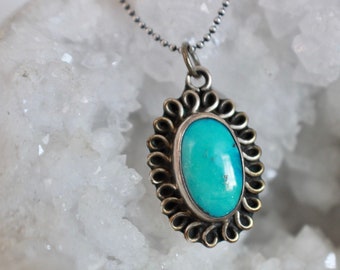 Vintage Southwestern Navajo Silver Kingman Turquoise Pendant on 16” Necklace
