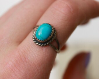 Vintage Navajo Turquoise Ring Sterling silver Split Shank Sawtooth Bezel Southwestern Native American Ring