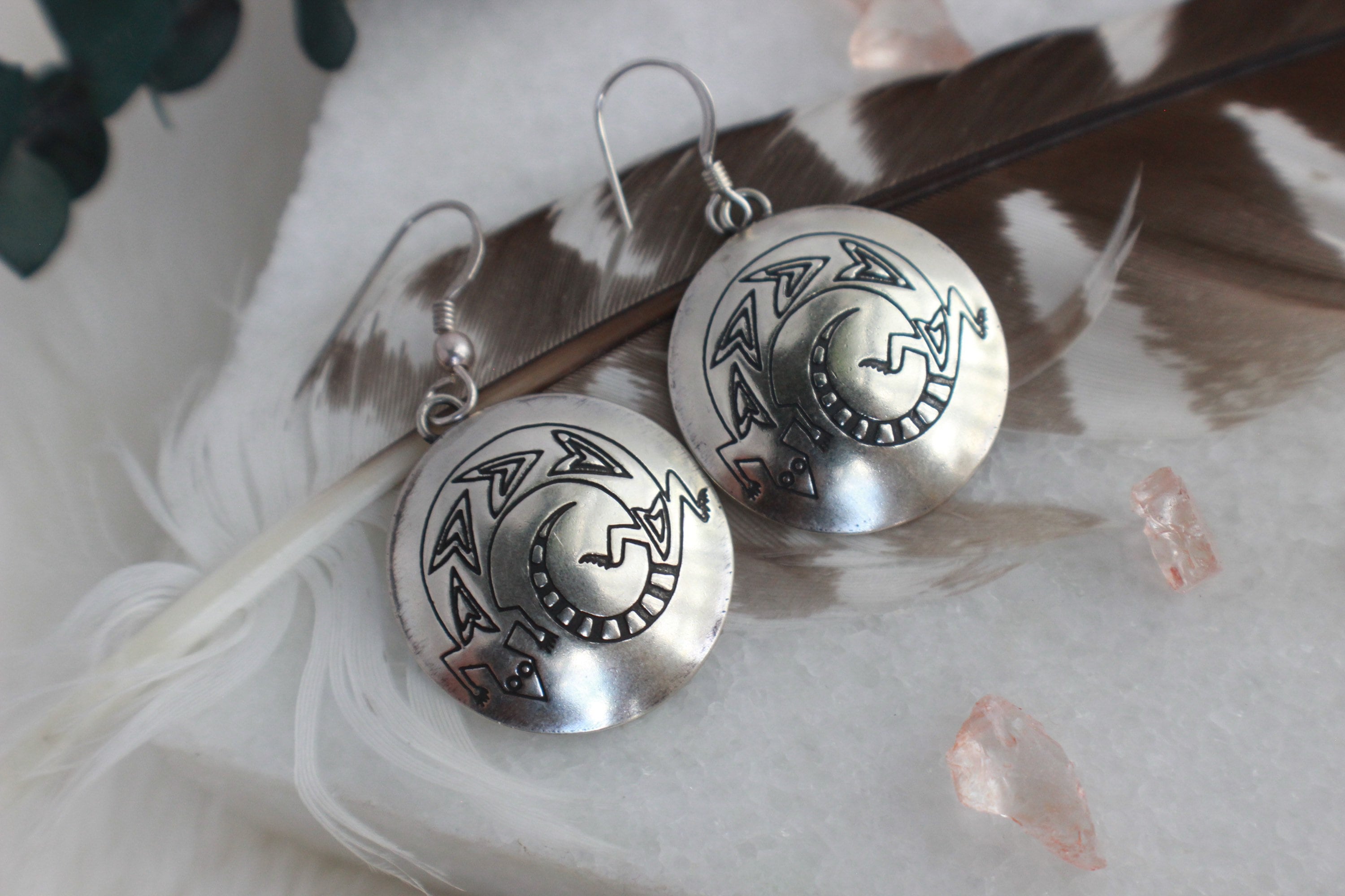 Detailed Vintage Native American Navajo Gecko Sterling Silver Earrings Detailed Vintage Native American Navajo Gecko Sterling Silver Earrings