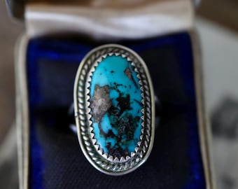 Vintage Navajo Turquoise Ring Sz 7.5 | Elongated Oval Natural Stone | Sterling Silver Sawtooth Bezel | Split Shank | CCB Hallmarked