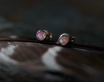 Vintage Native American Navajo Dainty Sterling Silver Silver Beaded Round Opal Post Earrings