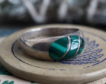 Vintage Zuni Malachite Elevated arched inlay ring Sterling Silver malachite Native American Southwestern Zuni Malachite inlay Ring Sz 7.25