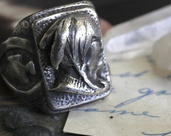 Vintage mens Indian chief ring 1940’s Vintage Sterling Silver Indian Chief Head Biker Ring arrowhead signet ring heavy 40s sterling Ring