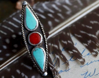 Vintage Zuni Turquoise and Coral Flush inlay double teardrop ring southwestern sterling silver Native American elongated ring sz 4
