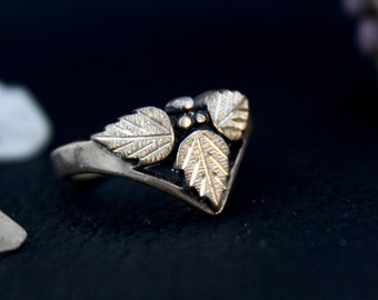 Vintage Navajo Sterling Silver Black Hills Dagger Gold Grape Leaf Ring