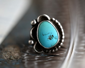 Vintage Navajo Turquoise Ring Kingman Turquoise Silver beaded Ring Large Sterling Silver Turquoise Ring Native American Turquoise Ring Sz 6
