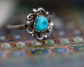Turquoise Ring Vintage Navajo Turquoise Ring 925 Sterling Silver turquoise Ring Native American Turquoise Ring turquoise flower ring