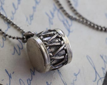 Vintage Navajo Sterling Ceremonial Drum Pendant Native American Fred Harvey Era Sterling Silver Stamped southwestern pendant Necklace