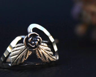 Vintage Navajo Sterling Silver Black Hills Rose Bud Blossom Gold Leaf Ring