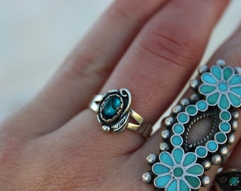 Beautiful Vintage Navajo Sterling Silver Split Shank Peyote Paua Shell Abalone Feather Ring