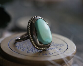Vintage Navajo Turquoise Ring Native American Sterling Silver Old pawn turquoise ring Southwestern Nevada green turquoise Ring 5