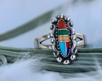 Beautiful multicolor Vintage  Sterling Silver Split Shank Multistone Inlay Elongated Scroll Ring