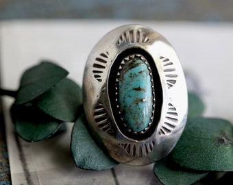 Vintage Navajo Turquoise Hand Stamped Puffy Shadowbox Ring Native American Nevada Green Turquoise Shadowbox Southwestern Sterling Ring 7.25
