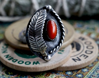 Vintage Navajo Coral Feather Ring Vintage Red Coral Ring Sterling Silver Feather Appliqué large Native American Coral southwestern Ring Sz 6