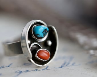 Old Pawn Navajo Turquoise & Coral ring Yin Yang Shadowbox ring Vintage Native American Sterling Silver oxblood coral turquoise Ring 7.5