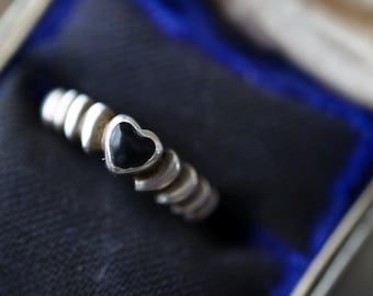Vintage Sterling Silver Black Onyx Heart Ring | Mid Century Modern Onyx Ring | Sculptural Art Nouveau Heart | Romantic Gothic Love Jewelry