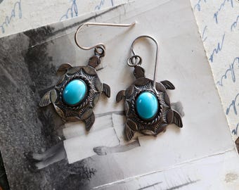 Vtg Navajo Turtle Earrings | Vintage Turquoise Dangles | Hand Stamped Sterling Silver | Boho Totem Jewelry | Southwest Old Pawn Style