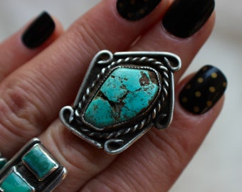 Vintage Large Old Pawn Sterling Silver Native American Southwestern Navajo Sawtooth Bezel Natural Kingman Turquoise Nugget Ring Sz 5