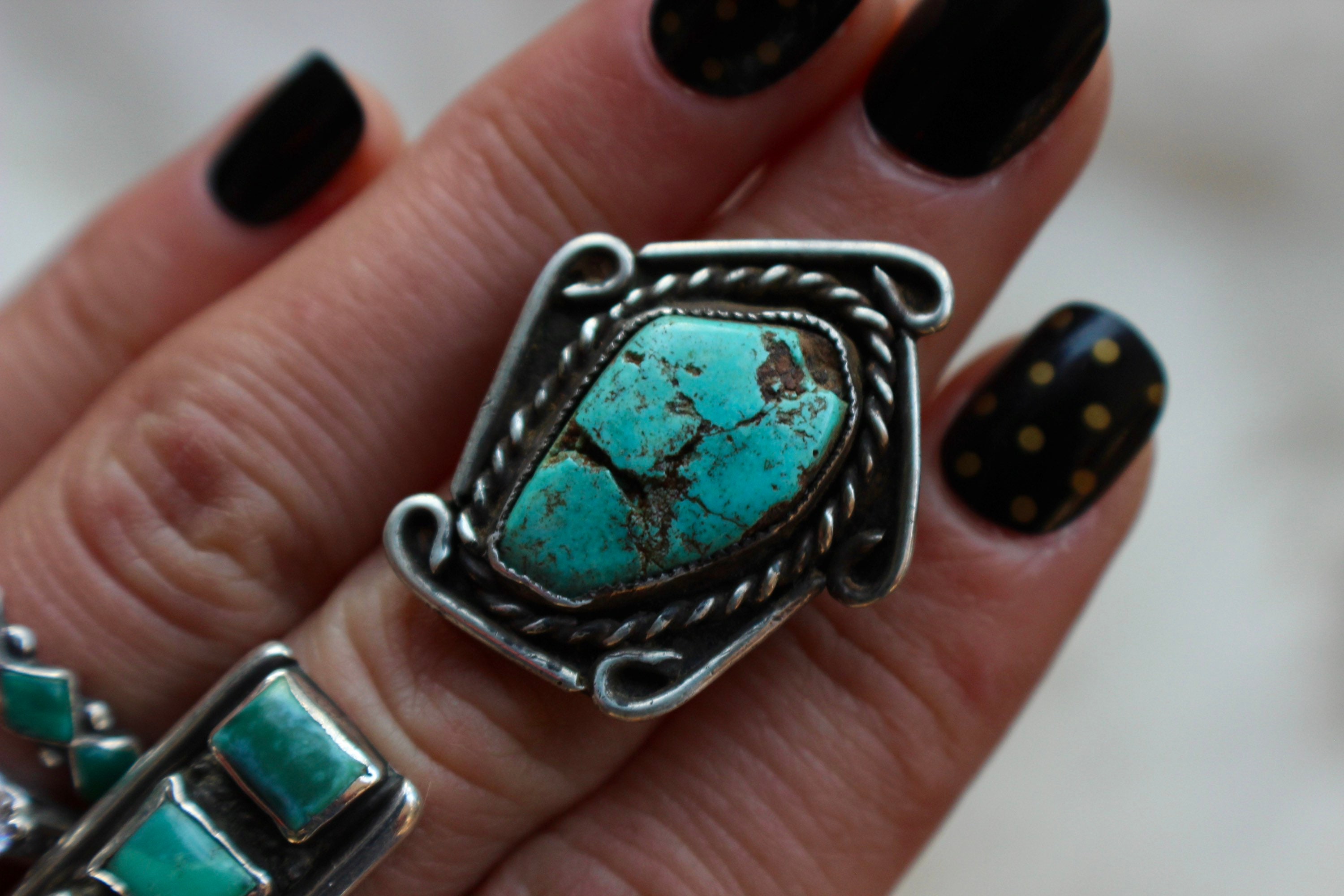 Gigantic Navajo Native American Old Kingman Turquoise Sterling Silver Ring Gigantic Navajo Native American Old Kingman Turquoise Sterling Silver Ring