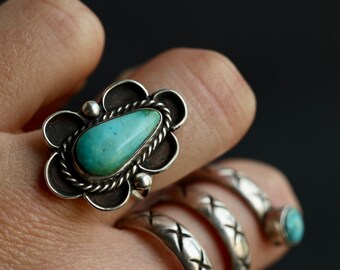 Vintage Navajo Royston Turquoise Ring Sterling Silver Turquoise Teardrop Twisted Rope Flower Ring Native American Royston Turquoise Ring