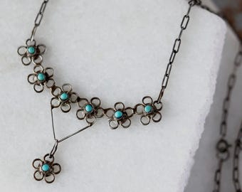 Vintage Zuni Snake eye Turquoise flower Bib Necklace Native American Zuni Sterling Silver Turquoise Petit Point Paperclip chain Necklace