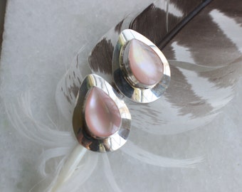 Vintage Navajo Sterling Silver Pink  mother of pearl Southwestern Native American Teardrop angel skin mussel Post Earrings
