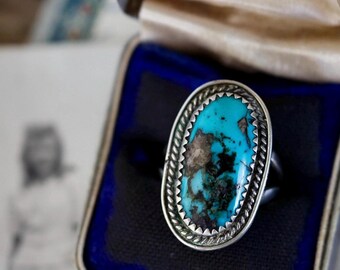 Vintage Navajo Turquoise Ring Sz 7.5 | Elongated Oval Natural Stone | Sterling Silver Sawtooth Bezel | Split Shank | CCB Hallmarked