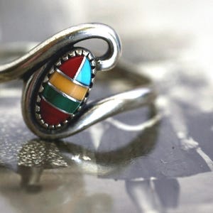Vintage Multicolor ring Sterling Silver multi stone inlay ring Southwestern multi color multi stone inlay Swirl Ring