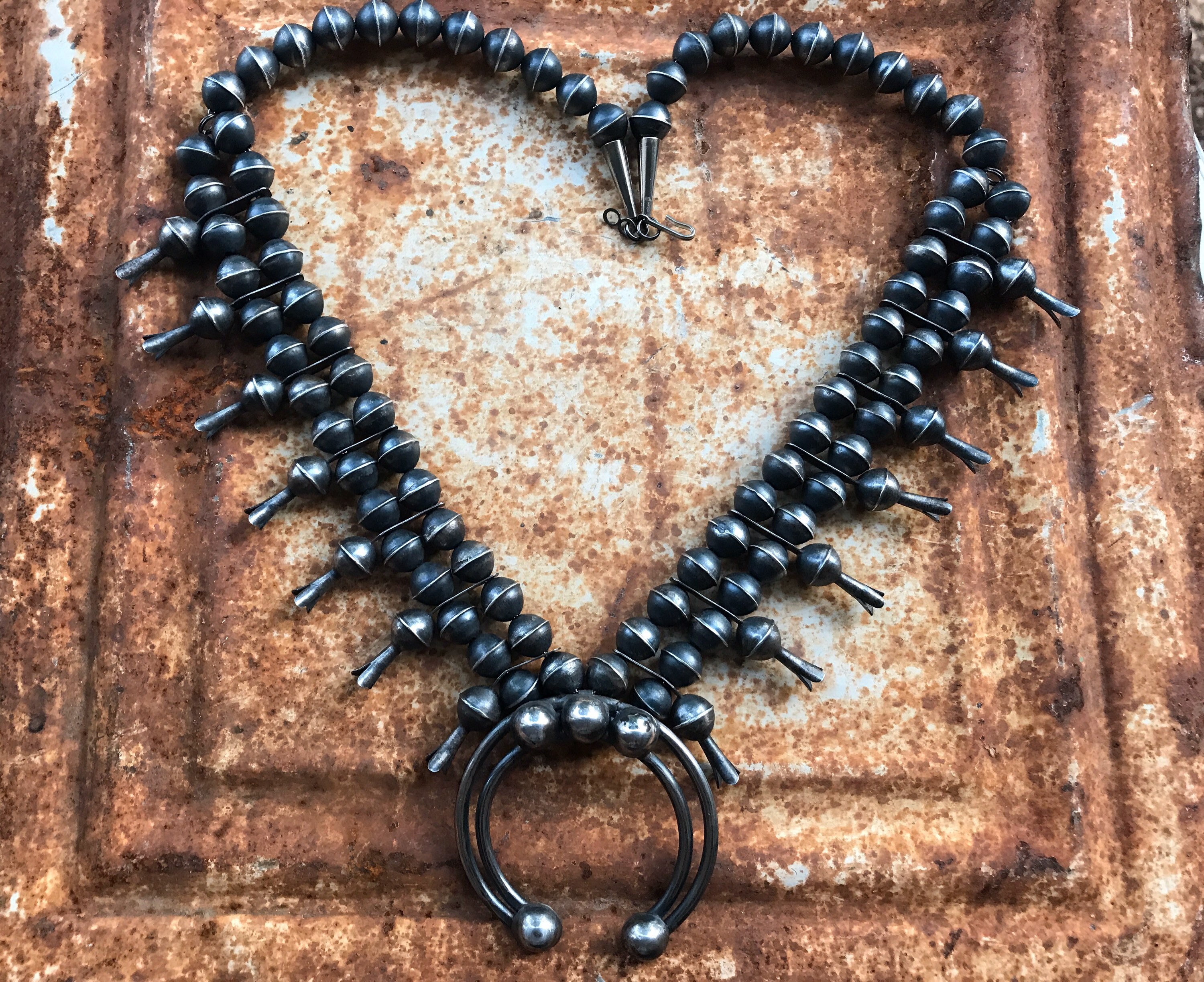 Gorgeous Vintage Native American Navajo Pearl Sterling Silver Squash Blossom Necklace Gorgeous Vintage Native American Navajo Pearl Sterling Silver Squash Blossom Necklace