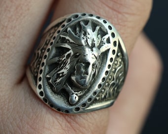 Old Pawn Indian chief ring 1940’s Vintage Sterling Silver Indian Chief Head Biker Ring Native American Fred harvey sterling chief ring