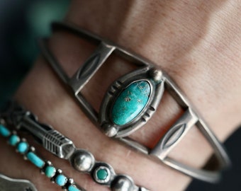 Old Pawn Navajo Turquoise Cuff Bracelet vintage Turquoise Cuff Native American Sterling Silver Fred Harvey Turquoise carinated Cuff Bracelet