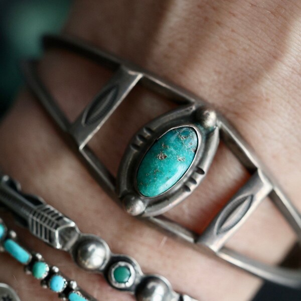 Old Pawn Navajo Turquoise Cuff Bracelet vintage Turquoise Cuff Native American Sterling Silver Fred Harvey Turquoise carinated Cuff Bracelet