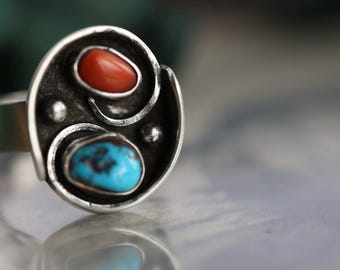 Old Pawn Navajo Turquoise & Coral ring Yin Yang Shadowbox ring Vintage Native American Sterling Silver oxblood coral turquoise Ring 7.5