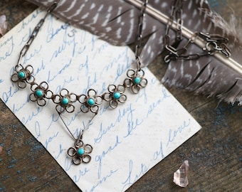 Vintage Zuni Snake eye Turquoise flower Bib Necklace Native American Zuni Sterling Silver Turquoise Petit Point Paperclip chain Necklace
