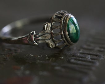 Vintage Art Deco malachite ring Sterling Silver green malachite Ring Vtg Native American mid century Ring art decco nouveau ring Sz 6.25