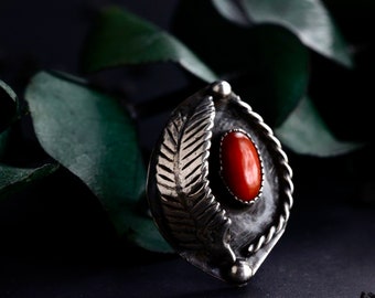 Vintage Navajo Coral Feather Ring Vintage Red Coral Ring Sterling Silver Feather Appliqué large Native American Coral southwestern Ring Sz 6