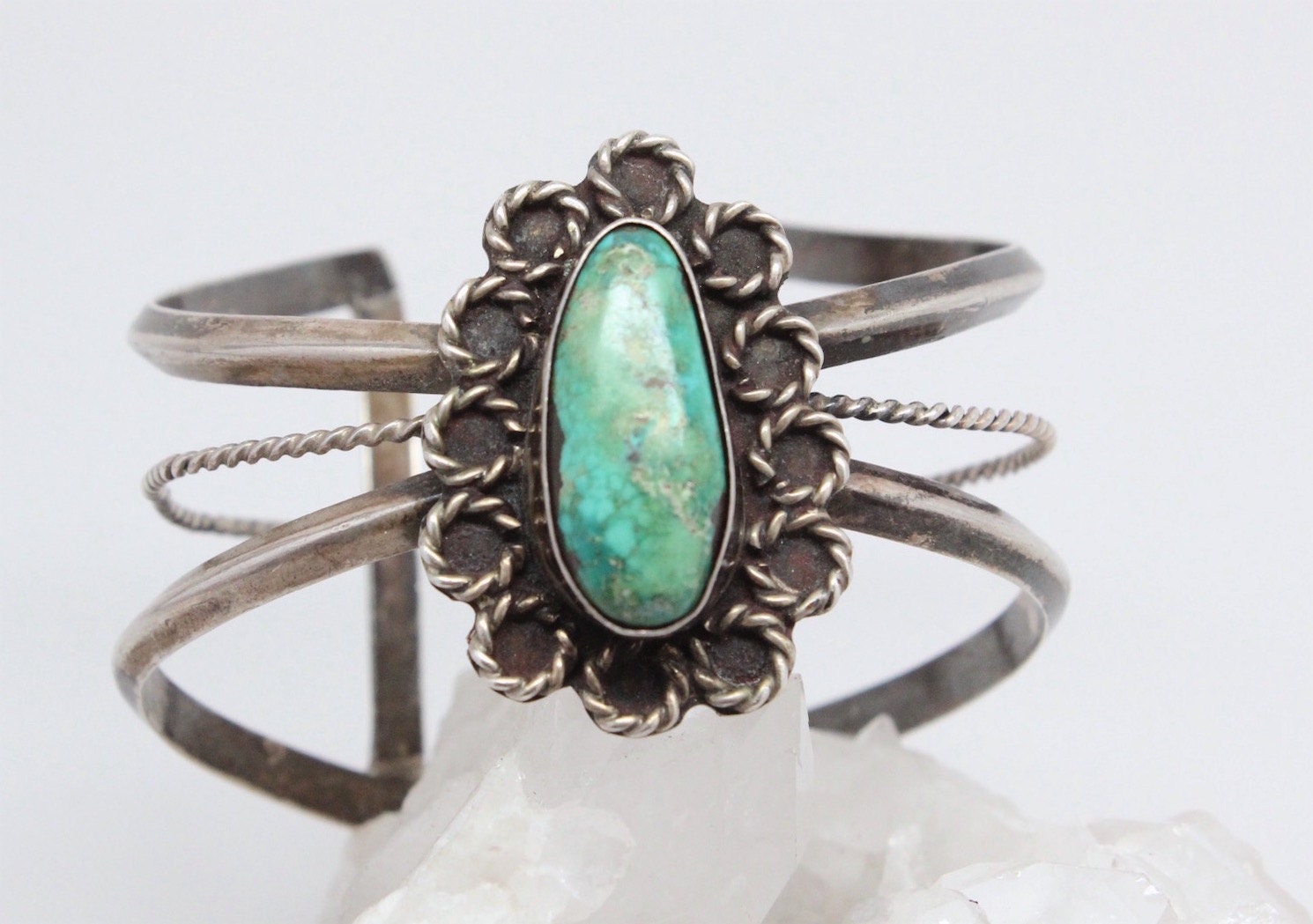 Wonderful Vintage Native American Navajo Carico Lake Turquoise Sterling Silver Bracelet Old Wonderful Vintage Native American Navajo Carico Lake Turquoise Sterling Silver Bracelet Old