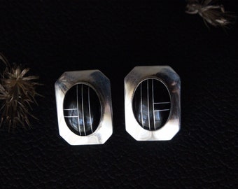 Beautiful Vintage Native American Sterling Silver Rectangular Modernist Onyx inlay post earrings