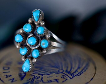 1940s Zuni Snake Eye Petit Point Ring | Triple Split Shank Turquoise Cluster | Sterling Silver Size 4.75 | Vintage Native American Jewelry