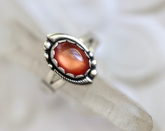 Vintage Navajo salmon pink mother of pearl Sterling Silver Native American Southwestern Navajo pink Mother of Pearl abalone Ring