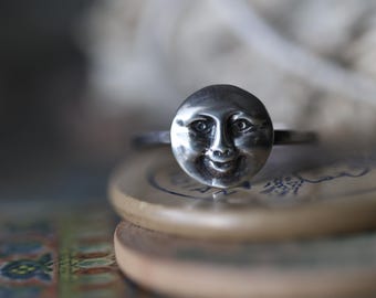 Vintage Sterling Silver Man in the Moon Ring | Celestial Face Jewelry | Whimsical Gothic Boho Ring | Rare Figural Moon Ring Lunar Jewelry