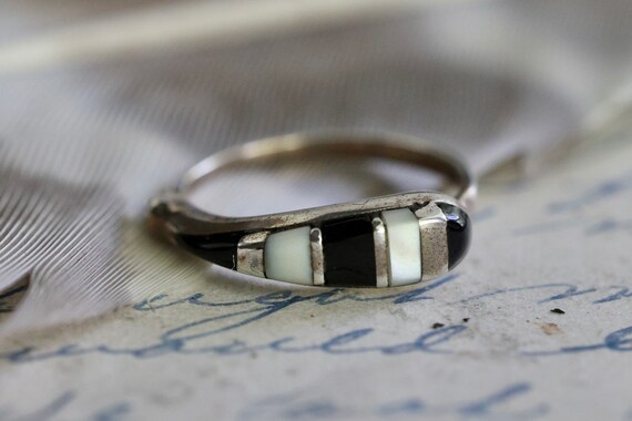 Vintage Zuni Multi Stone Inlay asymmetrical Ring … - image 4