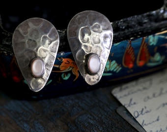 Vintage Navajo Teardrop Earrings | Pink Shell & Sterling Silver | 1970s Modernist Hammered Studs | Southwest Boho Statement Jewelry