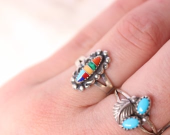 Beautiful multicolor Vintage  Sterling Silver Split Shank Multistone Inlay Elongated Scroll Ring